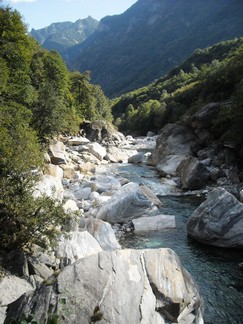 0830 údolí Verzasca 11.9.2009