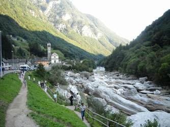 0853 údolí Verzasca 11.9.2009